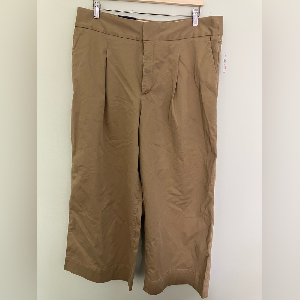 Women’s Gap Wide Leg Khaki Pants